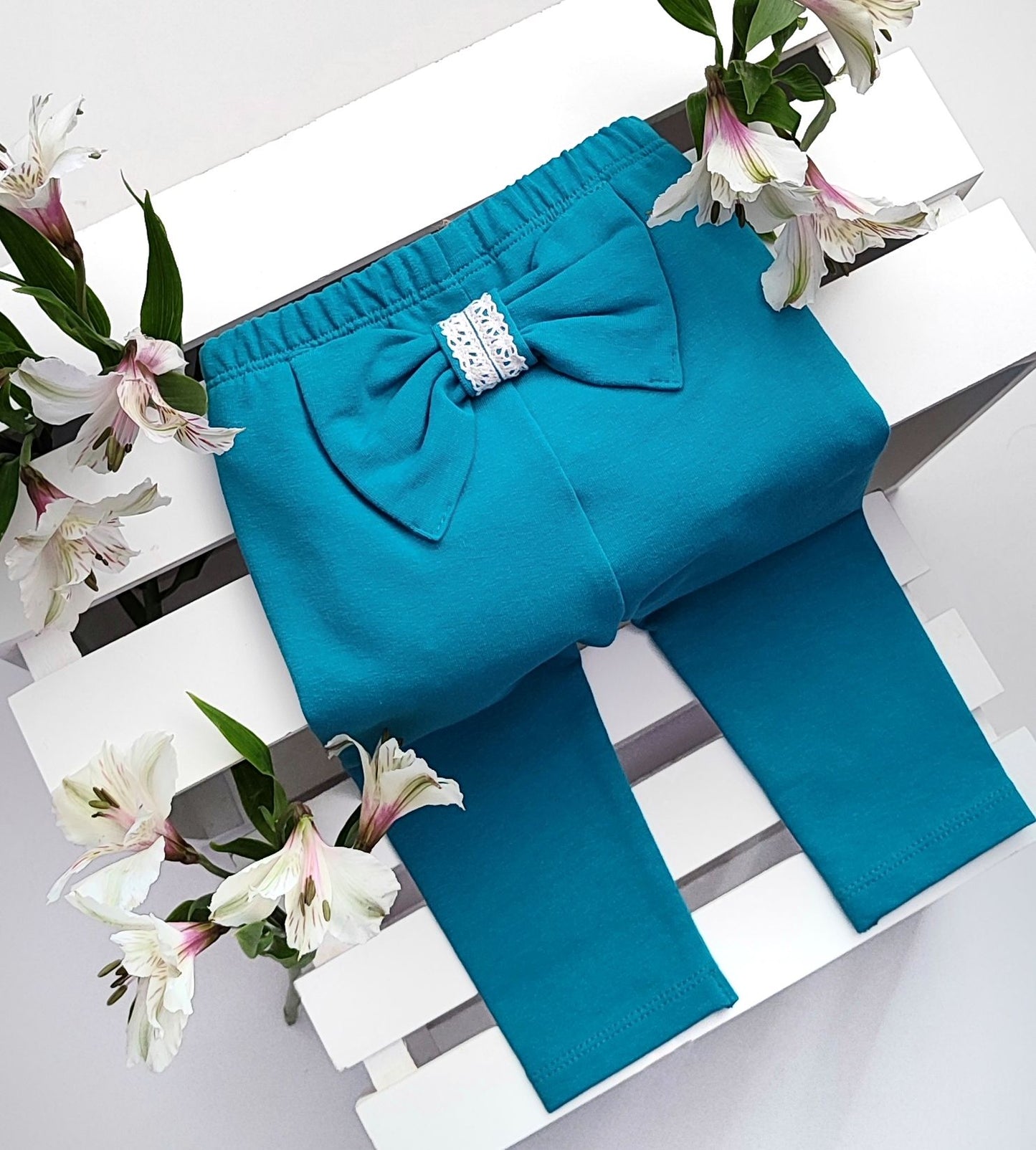 Loopback leggings with a bow