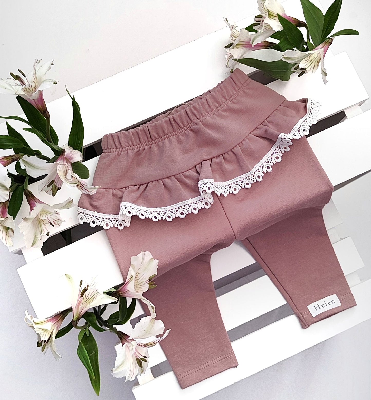 Loopback leggings with a frill