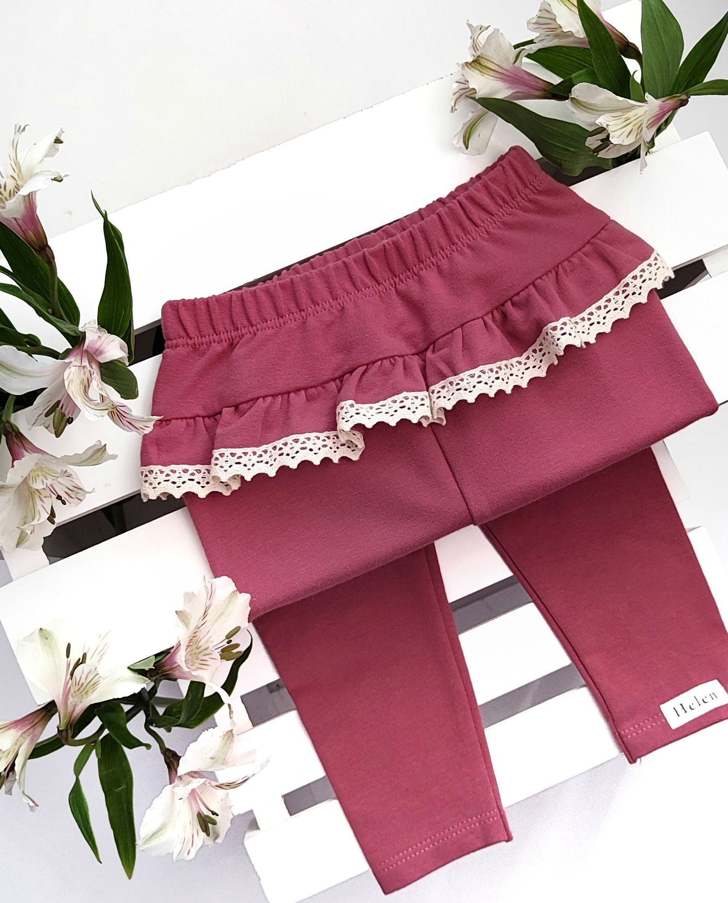Loopback leggings with a frill