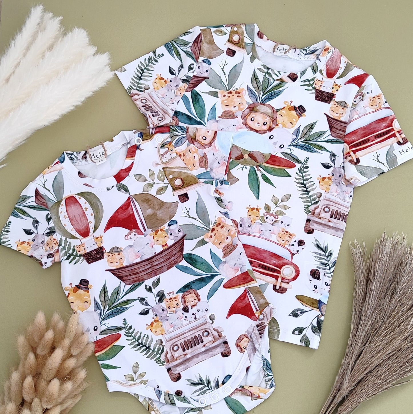 Short sleeve printed top