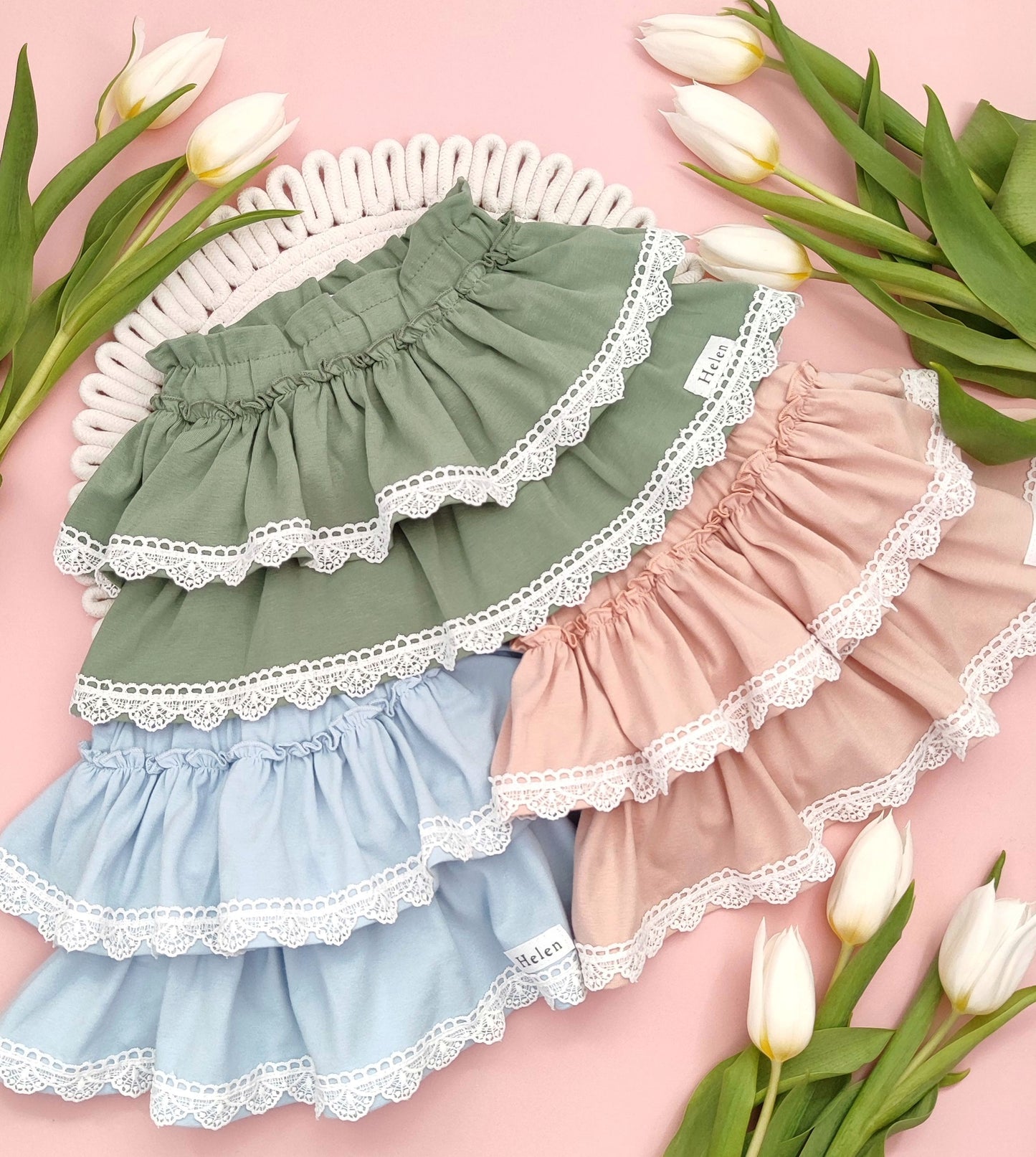 Bloomers with lace trim