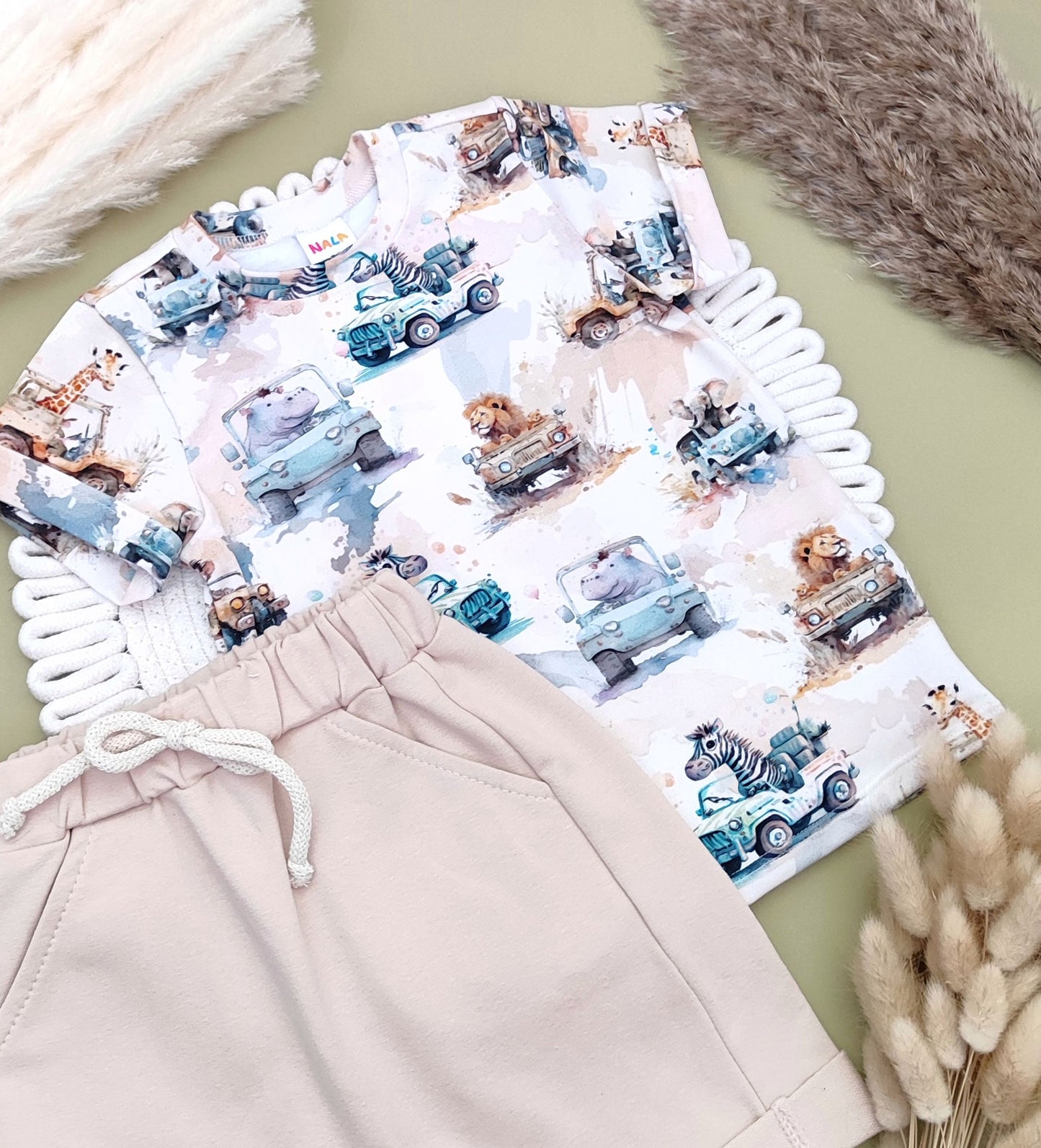 Safari short sleeve top