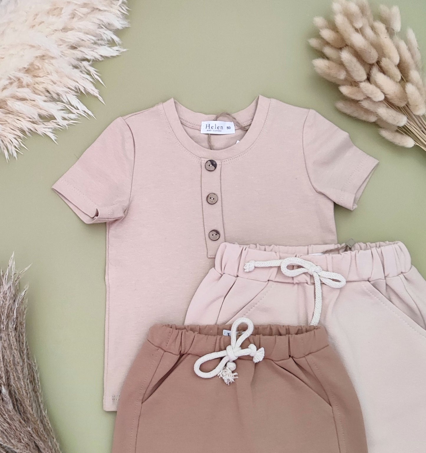 Short sleeve top with buttons