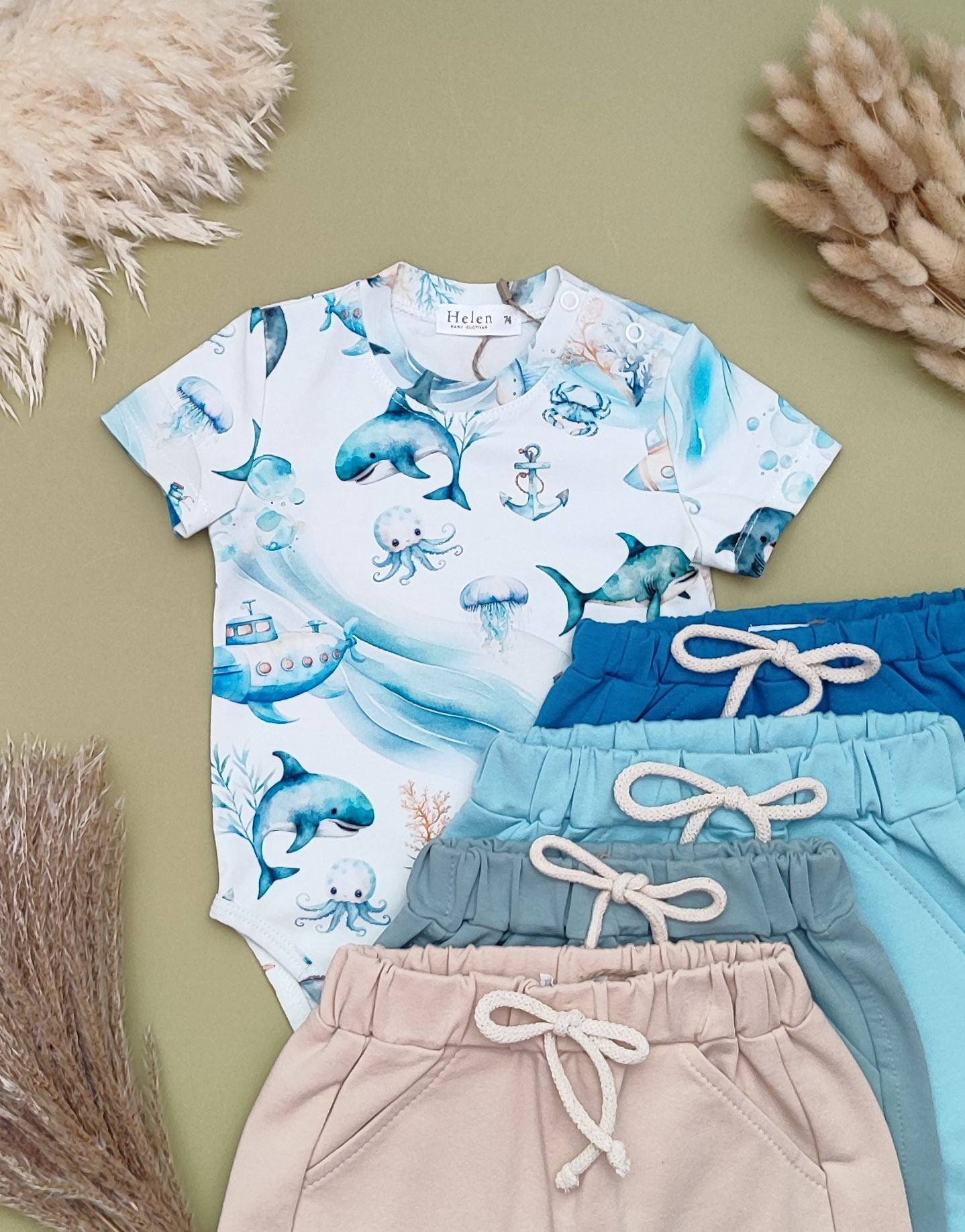 Short sleeve printed bodysuit