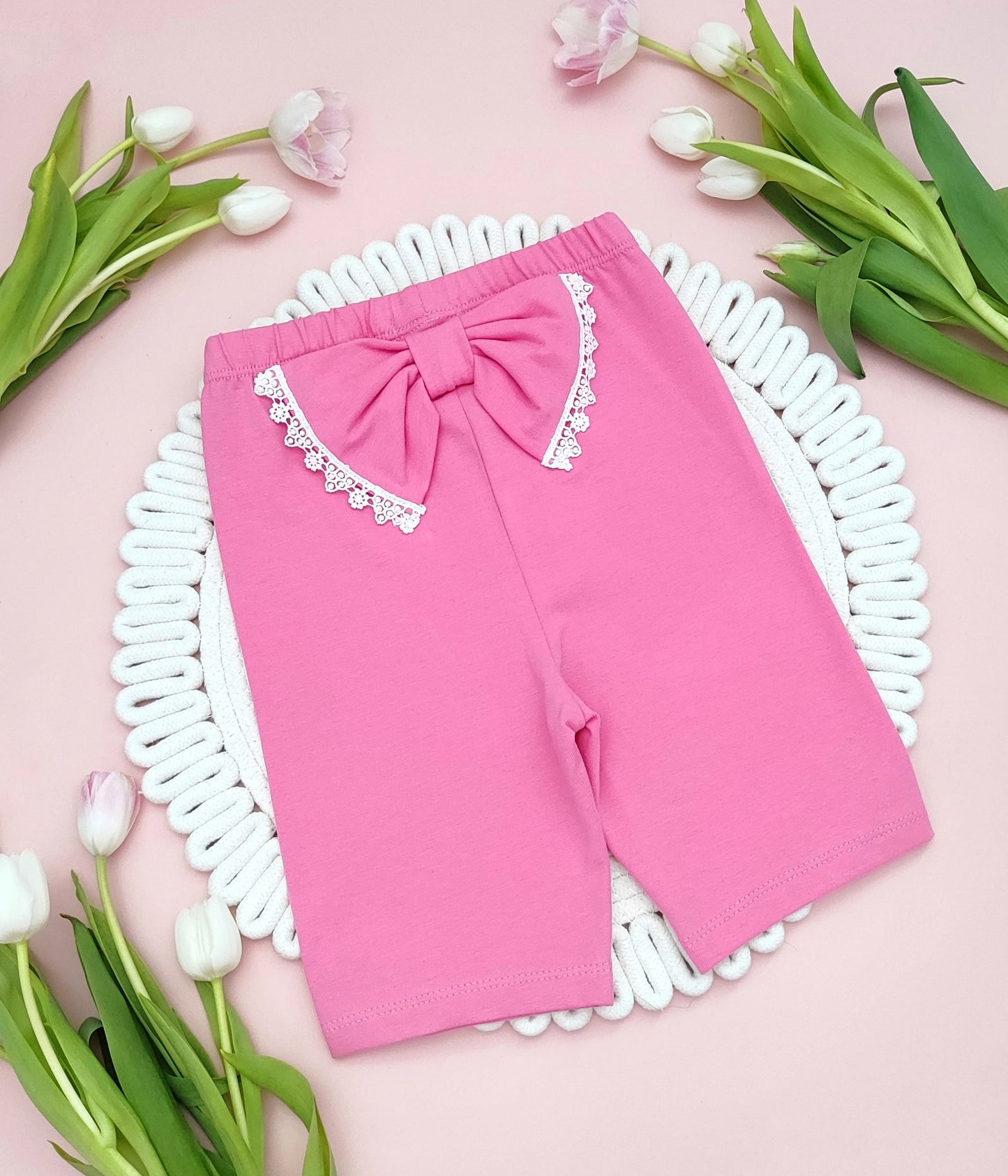 Cycling shorts with a bow
