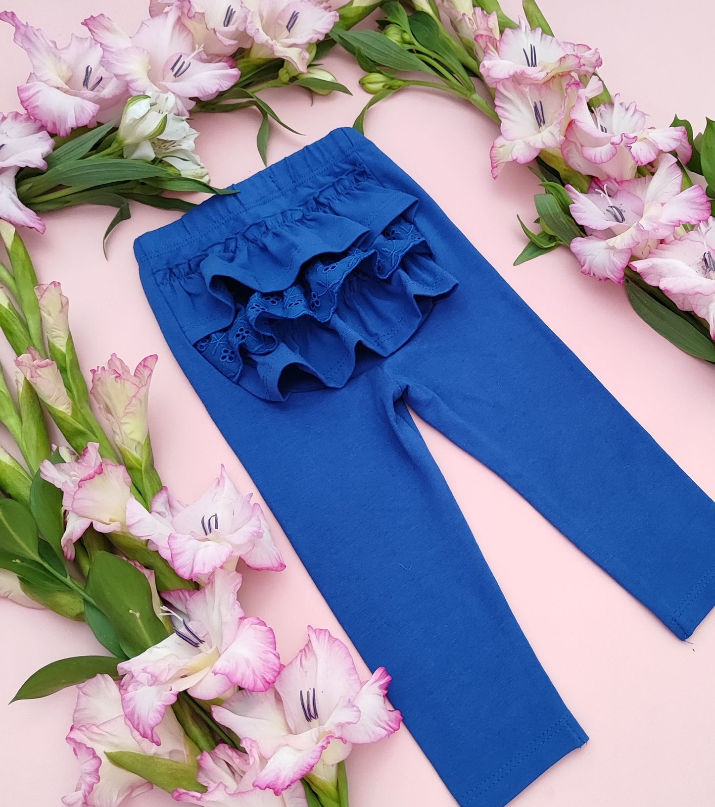 Leggings with frills