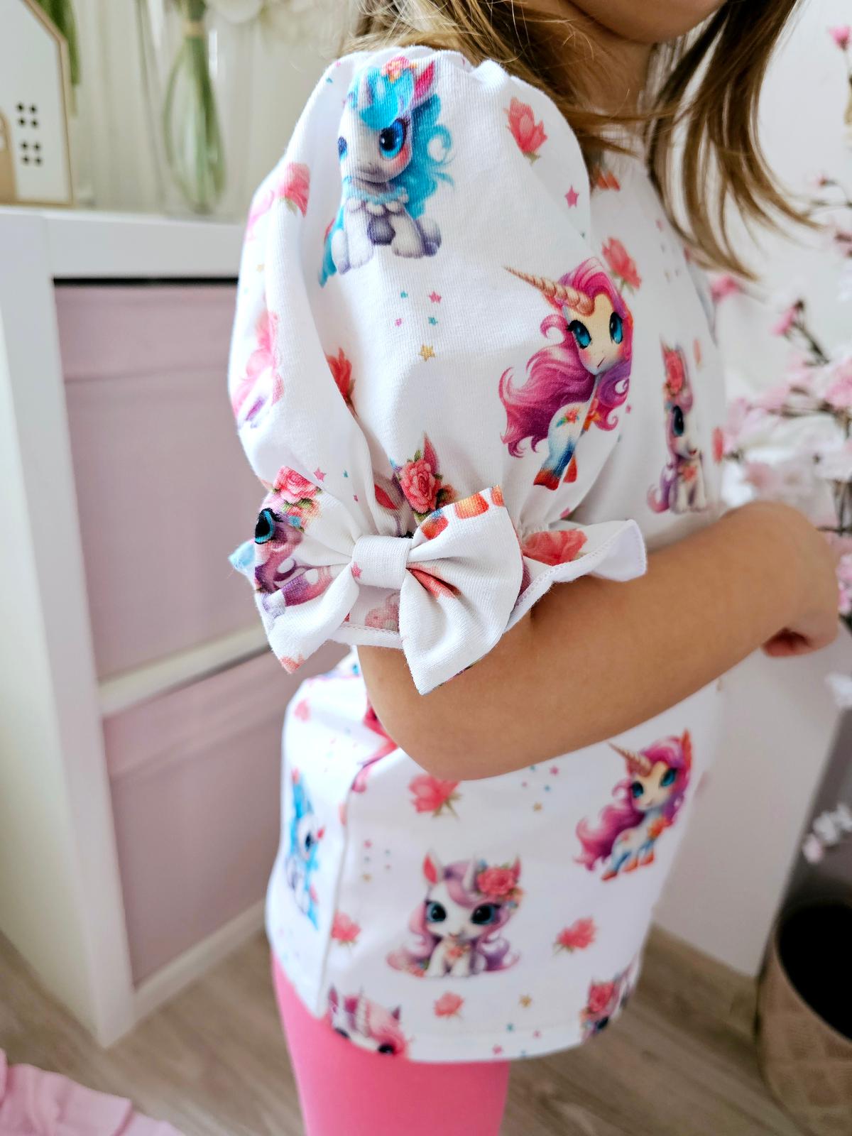 Unicorns puff sleeve top