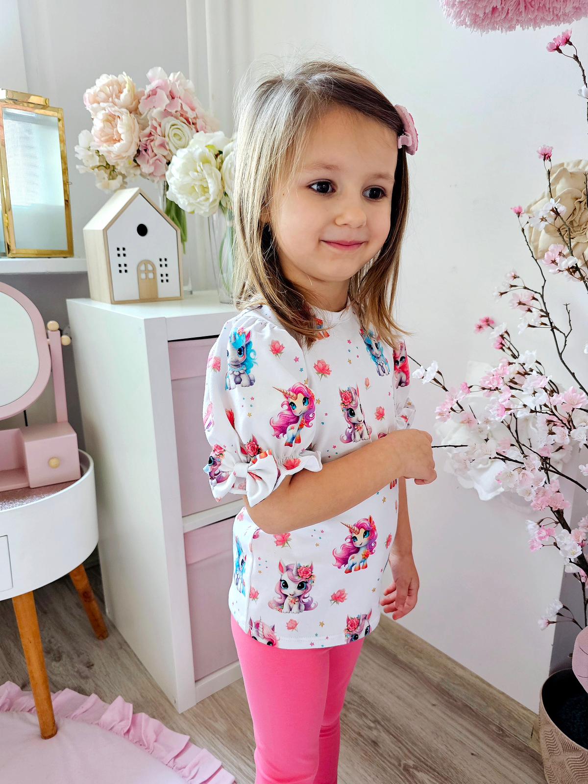 Unicorns puff sleeve top
