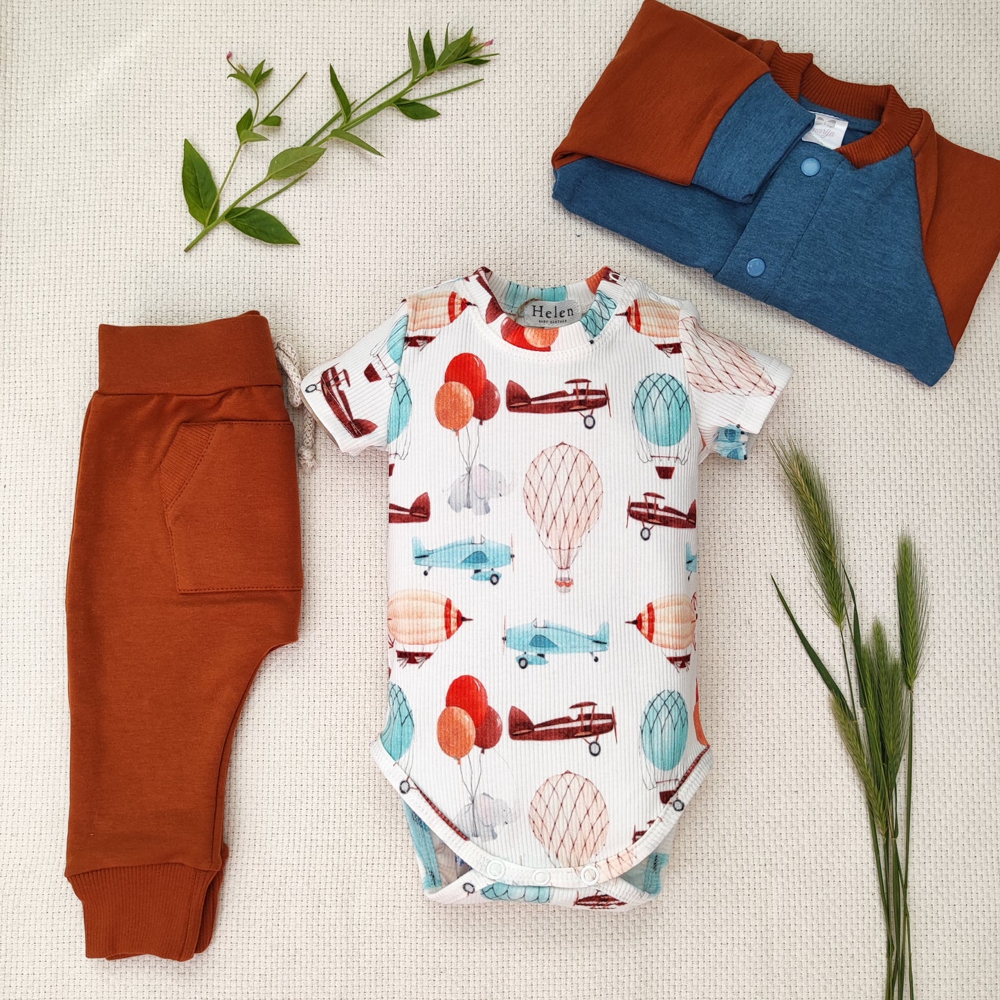 Short sleeve bodysuit