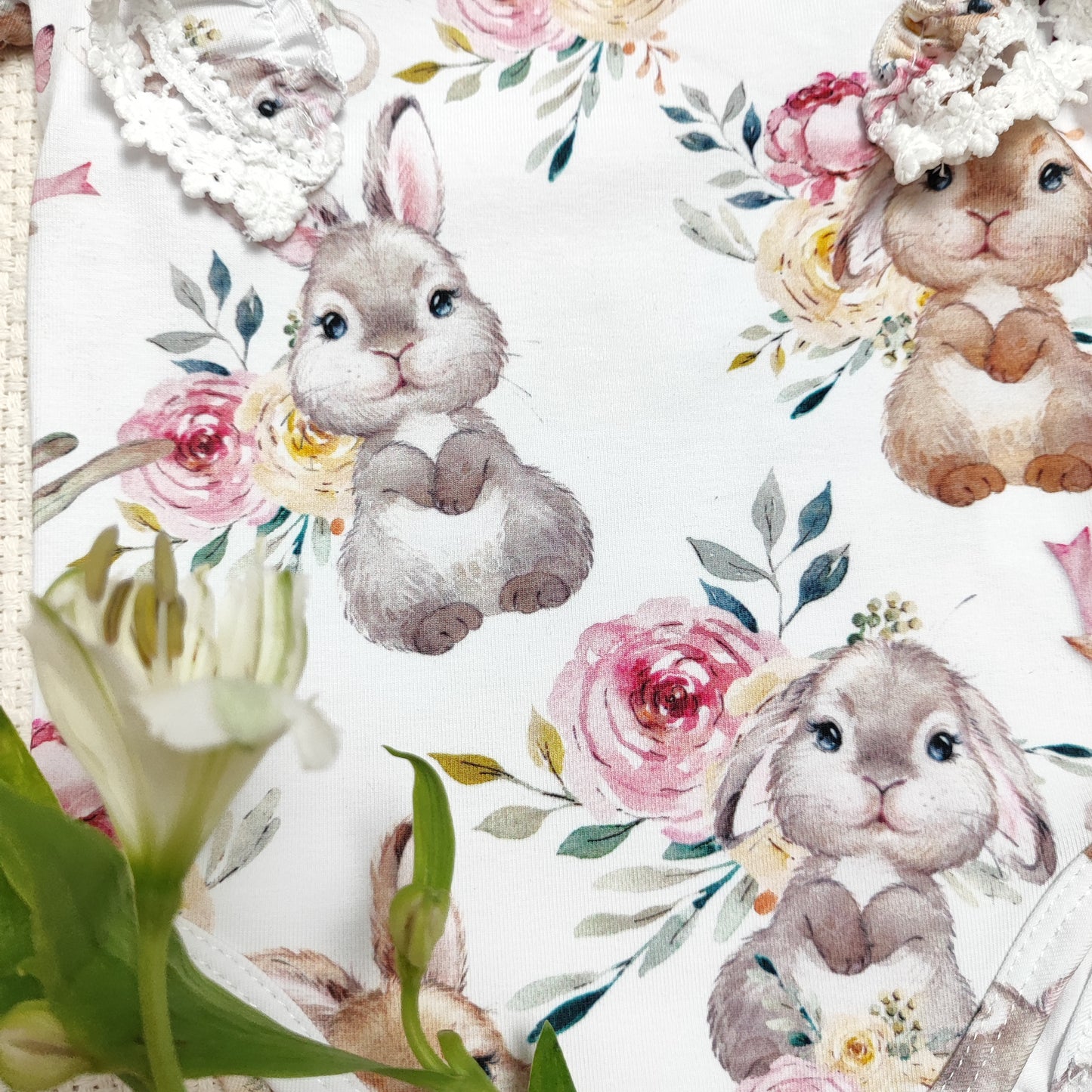 Animal theme short sleeve bodysuit