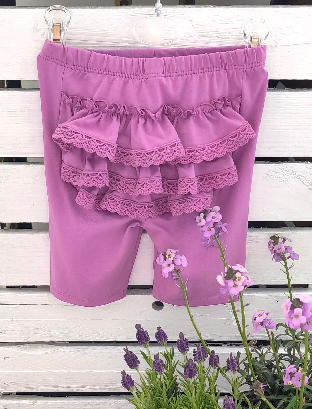 Frill cycling shorts