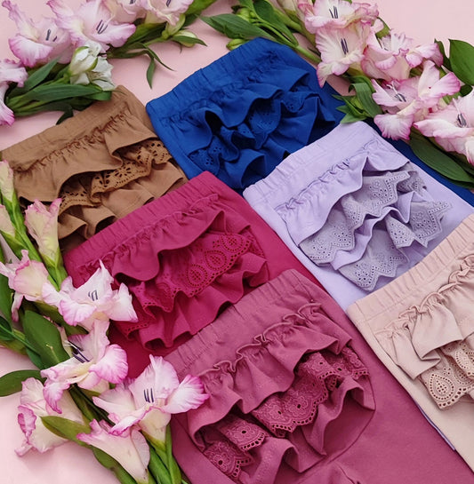 Leggings with frills