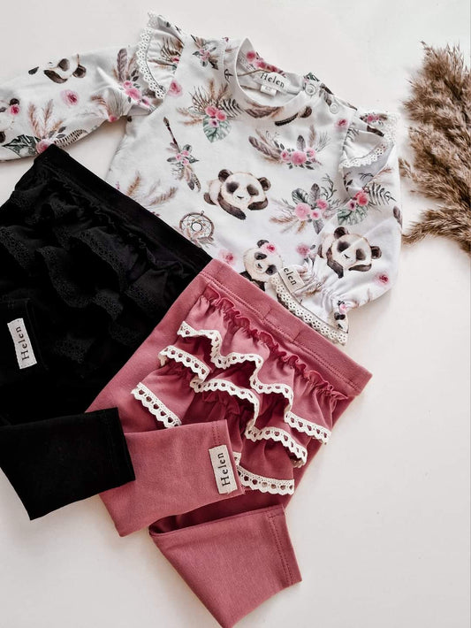 Leggings with frills