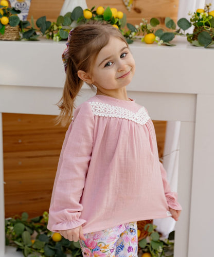 Muslin tunic with V lace detail